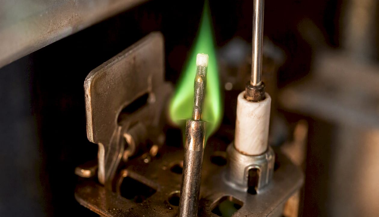 Thermocouple rod in pilot flame